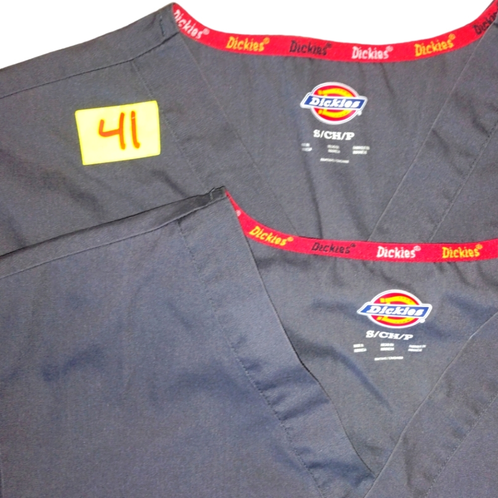 41 Bundle of 2 Dickies scrub tops